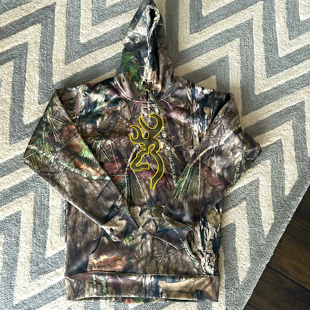 Browning Camouflage Hooded Sweatshirt Men’s Medium with Browning deer logo 💚🤎